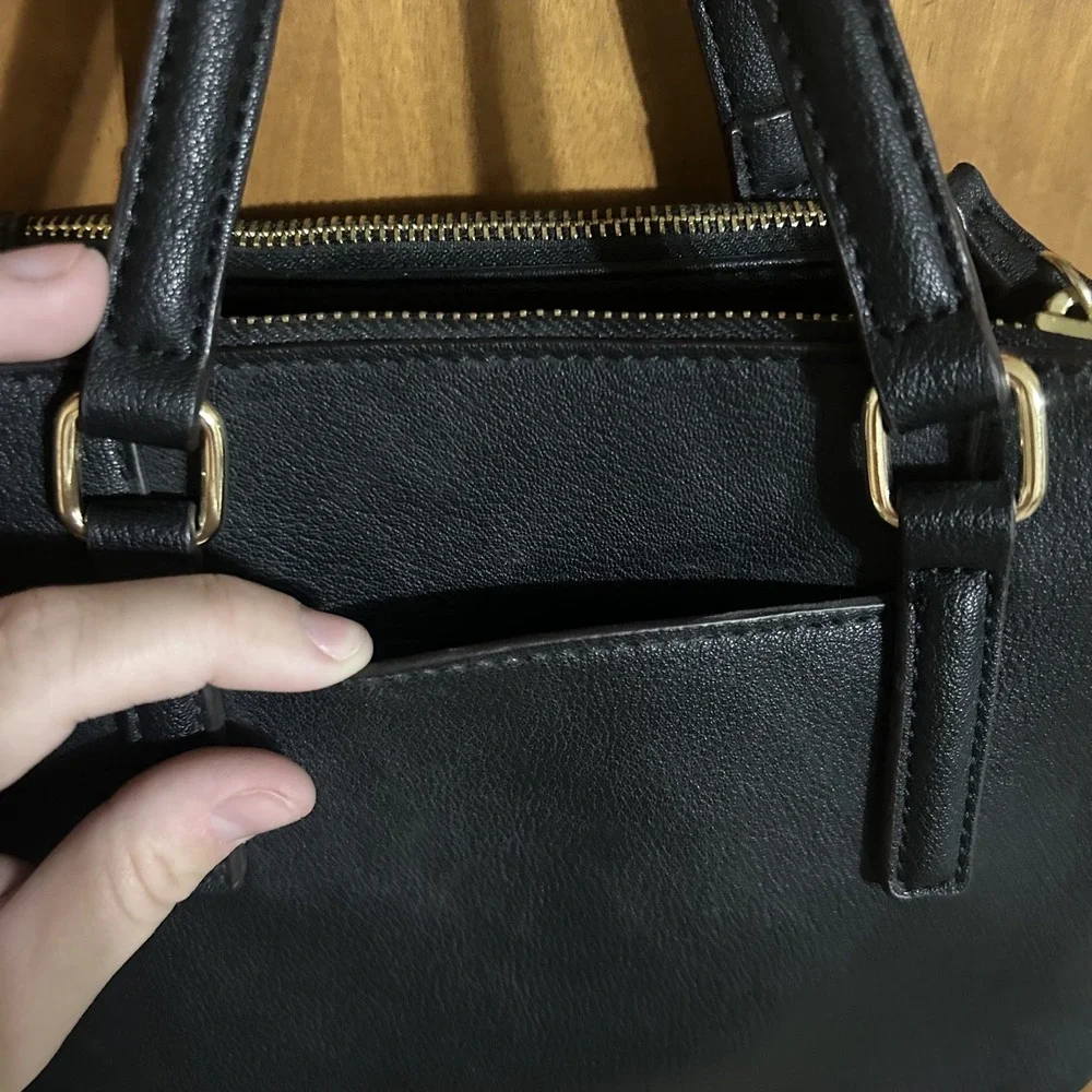 Liz Claiborne liz claiborne
